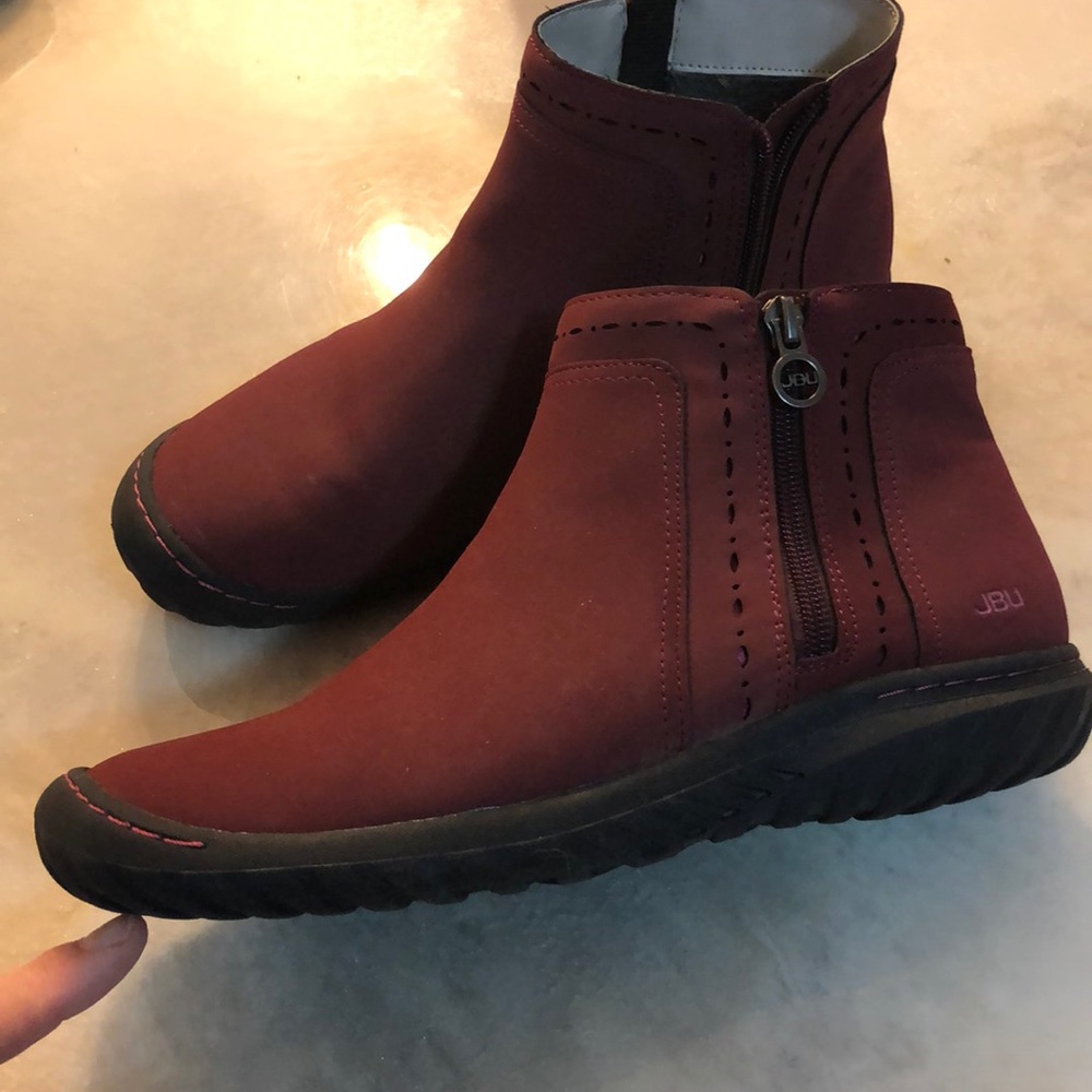 JBU Ladies' Juno Boot In Red, Size 9 ➰